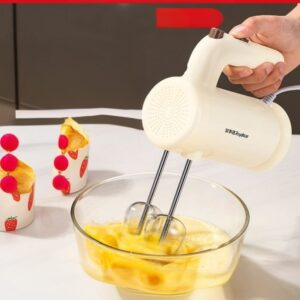 White handheld electrie mixture